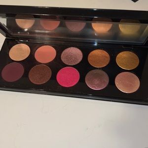 Pat McGrath eyeshadow palette